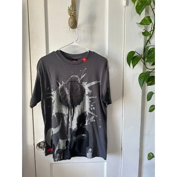 Kallusive Men’s size Medium Question your Own Desires t-shirt - Picture 1 of 11